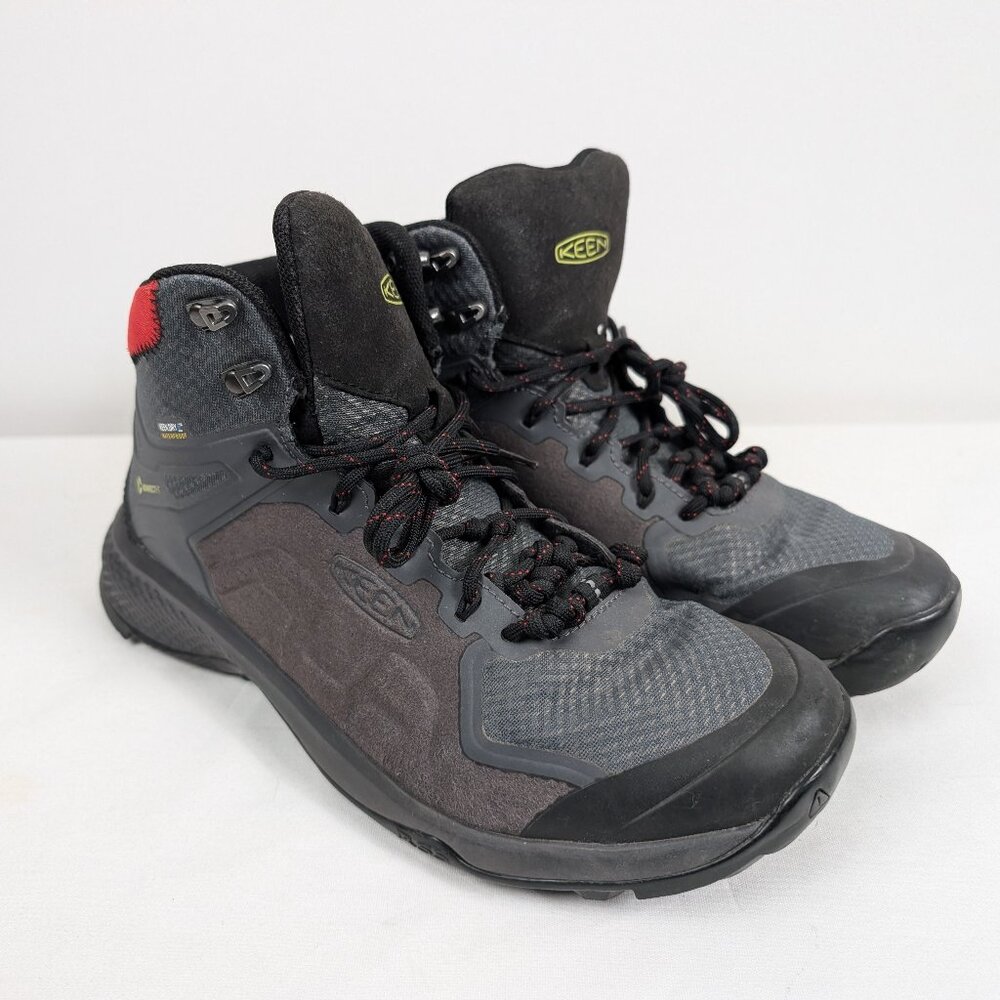 Keen Explore Waterproof Hiking Magnet/Fiery Red Boots - 8.5